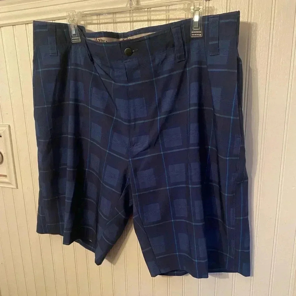 Like new Callaway golf shorts